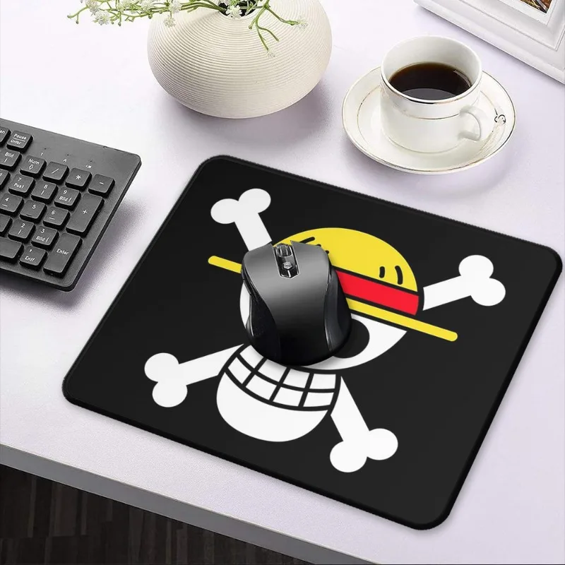 الكرتون قطعة واحدة لوفي الجمجم - مراجعة Laptop Accessories Table وسعره