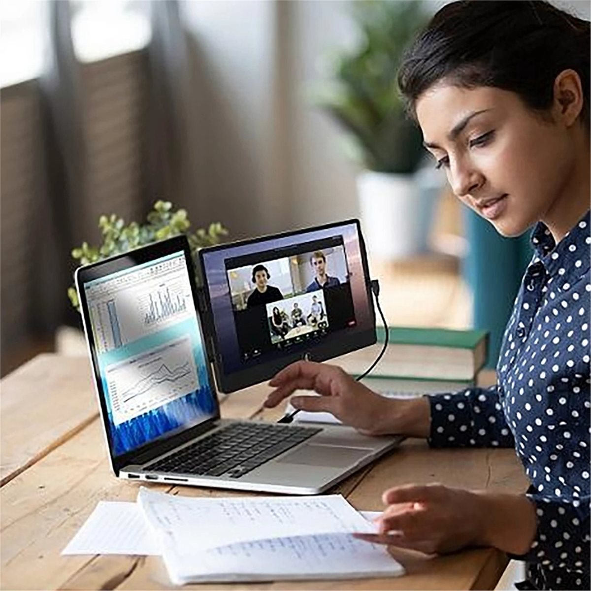 يمكنك شراء شاشة توسيع محمولة م - مراجعة Laptop Accessories To Buy وسعره