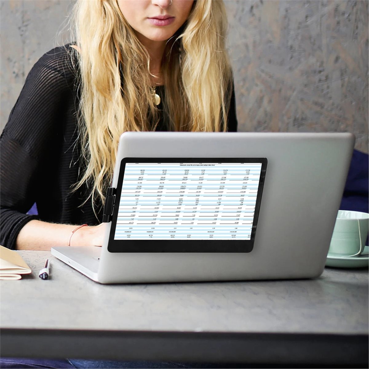 يمكنك شراء شاشة توسيع محمولة م - مراجعة Laptop Accessories To Buy وسعره